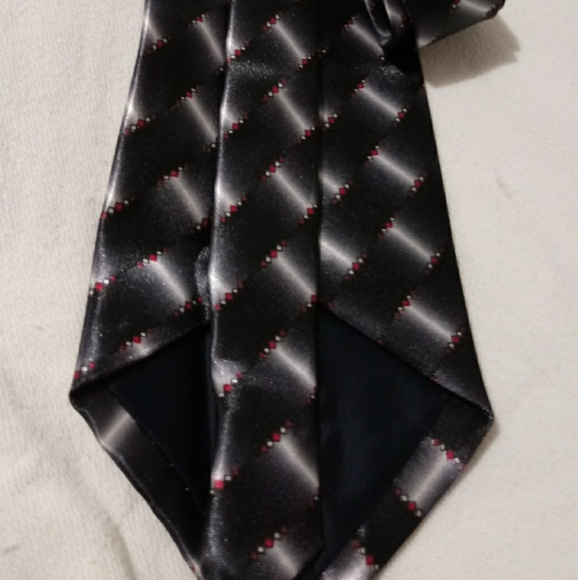 NWT-New without tags.Nisen.Mens black squared tie - Picture 3 of 4